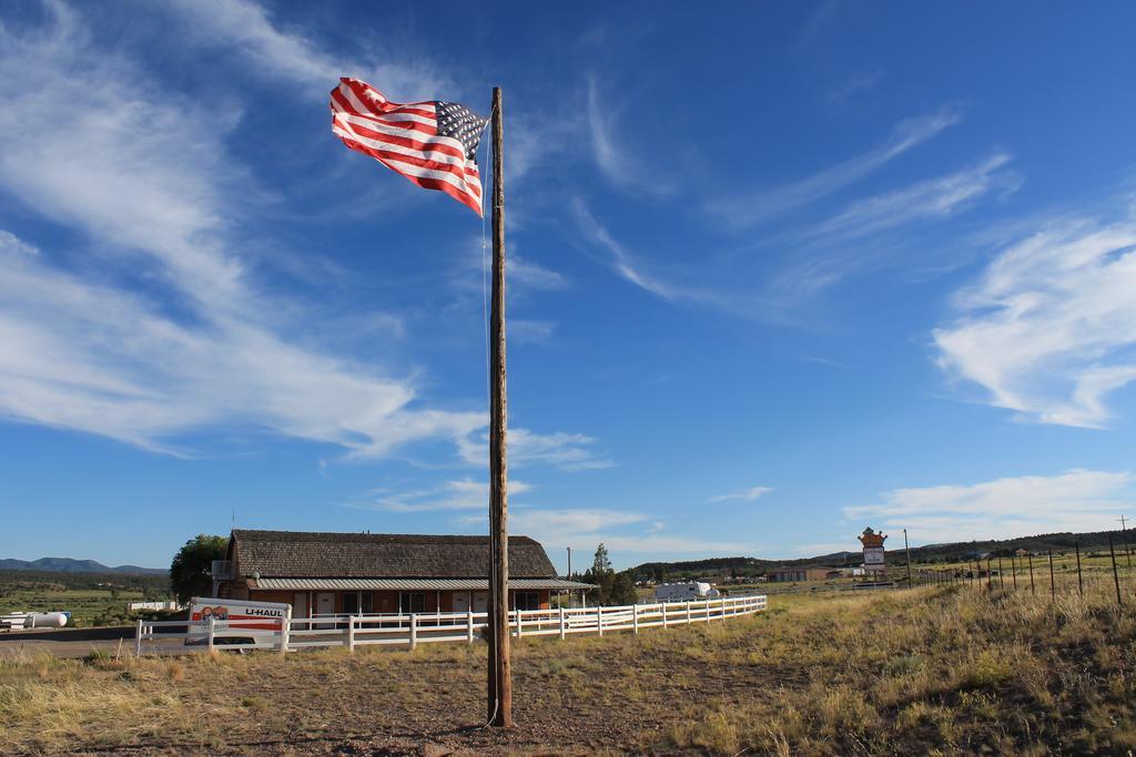 The Riverside Ranch Motel And Rv Park Southern Utah Hatch Exterior photo