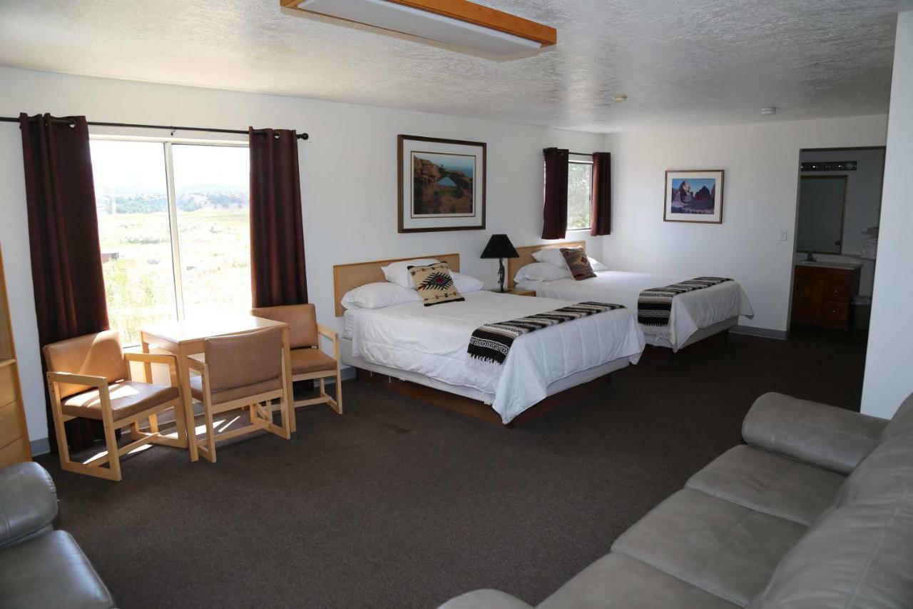 The Riverside Ranch Motel And Rv Park Southern Utah Hatch Exterior photo